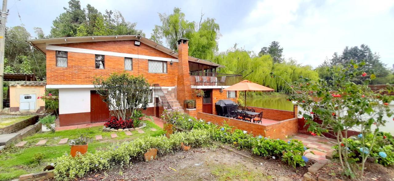 Hacienda Moncora Cabana Lago P 1 El Rosal Екстериор снимка
